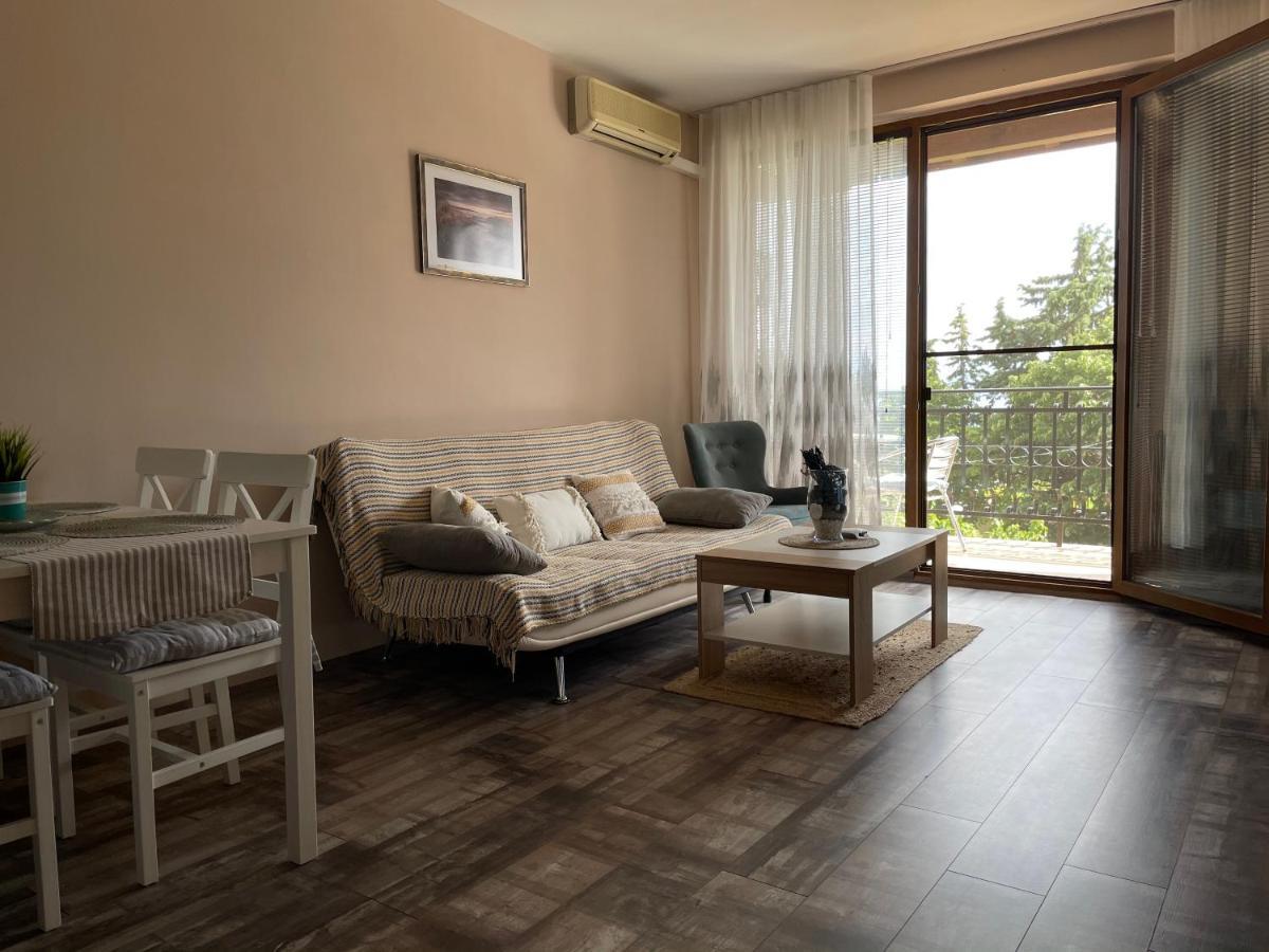 Briz Mk Apartment Равда Екстер'єр фото
